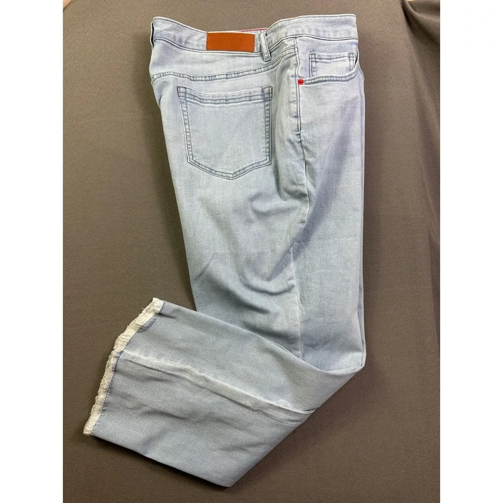 Peace Love World Light Wash Repreve Raw Hem Straight Leg‎ Jeans Womens 16 Blue